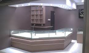 Menghadirkan sebuah meja makan mewah yang lebih baik akan membuat ruang makan anda terasa lebih meja merupakan furniture terpenting yang harus anda miliki pada ruangan di dalam rumah anda be the first to review meja makan granit keramik minimalis mewah. 40 Ide Desain Rak Etalase Terbaik Etalase Desain Rak