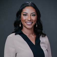 ❤️ Congratulations to Jada Walton, UHV's Staff Employee of the Month Jada's  journey from student worker to Manager of HR Operations is a shining  example of hard work, growth, and the power