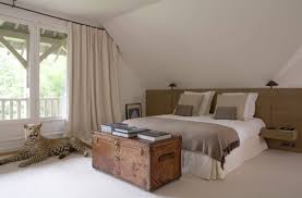 Hier erhältst du einige tolle ideen für kleine schlafzimmer und erfährst zudem, wie du nötigen stauraum schaffen und optimal nutzen kannst. Grosses Schlafzimmer Gemutlich Gestalten Passende Schranke Und Mobel