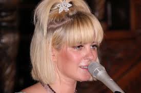 Sänger adel tawil und seine freundin schauspielerin jasmin weber beim charity dinner der stiftung musik hilft im humboldt umspannwerk in berlin get premium, high resolution news photos at getty images Kultur Showbiz Jasmin Tawil Kontakt Mit Vater Abgebrochen Pressfrom Deutschland