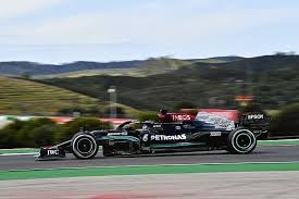 Une victoire, une deuxième place et une pole position chacun. Hpuwvzgqcjdhom