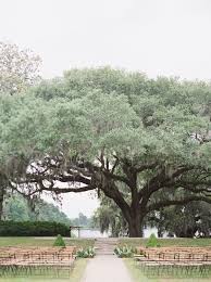 Outdoor Wedding Garden Ceremony At Middleton Place Charleston Sc Wedding Venue Middleton Place Charleston Wedding Venues Outdoor Wedding