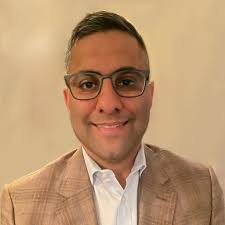 Eboni S. Nelson (@DeanEboniNelson)