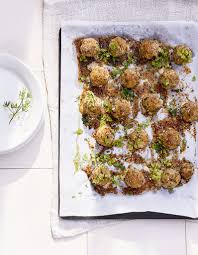 Boulettes De Veau Aux Herbes Pour 4 Personnes Recettes Elle A Table Recette Boulette De Veau Boulette Recettes De Cuisine