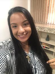 Quando eu era criança meu sonho era ser parecida com a Nicole Scherzinger.  Sou parecida hoje? Não kkkkk, mas fiz rinoplastia por isso. Nicole Eu