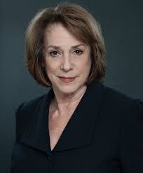 Leslie Lightfoot's Instagram, Twitter & Facebook