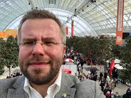 guten Zweck. Druckfrisch