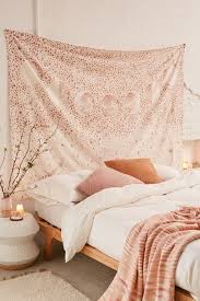 Forest sky tapestry large includes led battery operated lights, remote control and hanging hooks earthstargazer 5 out of 5 stars (278) $ 25.99 free. Stardust Tapestry Urban Outfitters