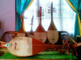 Serangko ini memiliki sumber bunyi yang berasal dari dawai atau senar yang terdapat pada bagian kerangka alat musik itu sendiri (chordophone). Gambus Melayu Riau Riau Daily Photo