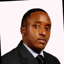 Robin Collard's Instagram, Twitter & Facebook