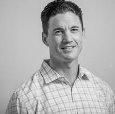 Aaron Currie's Instagram, Twitter & Facebook