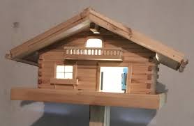 Vogelhaus Aus Heimischem Nadelholz Ca 40x40 Mm Auf Einer Grundplatte Und Massiven Holzstander Alles 100 Handarbeit Fur Mehr Informatio Haus Holz Heimisch