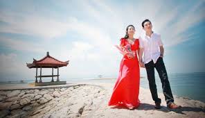 Prewedding di pantai dapat dipertimbangkan berdasarkan budget serta lokasi pantai untuk berfoto. Spot Pre Wedding Denpasar Dari Pantai Hingga Pura Cantik