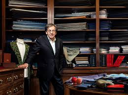 Agrégé de lettres modernes et titulaire d'une maîtrise de philosophie, il est l'auteur de nombreux essais sur la littérature, l'amour et la modernité. Alain Finkielkraut Dans Les Coulisses De Son Entree A L Academie Francaise