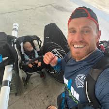 Coolest story from my Ironman weekend 👇🏼 ⠀⠀⠀⠀⠀⠀⠀⠀⠀⠀⠀⠀ I flew solo with my  18 month old from Denver to Nashville for the race ⠀⠀⠀⠀⠀⠀⠀⠀⠀⠀⠀⠀ (My parents  met me there to help out