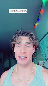 #nationalsmoothieday #fruitsmoothie #smoothie #fruit #healthyliving #health  #smoothieking #palmtree