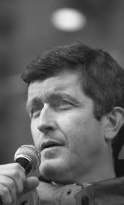 ENQUÊTE: QUI CONTRÔLE LES ASSOS DE L'UdeM ENQUÊTE: QUI CONTRÔLE LES ASSOS  DE L'UdeM ENQUÊTE: QUI CONTRÔLE LES ASSOS DE