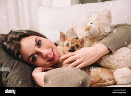 Affetto coccole immagini e fotografie stock ad alta risoluzione