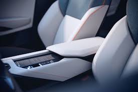 Come explore our latest little world and take the 01 for a spin around antwerp. Lynk Co 06 Revealed As A New Compact Suv For The Chinese Market Carscoops