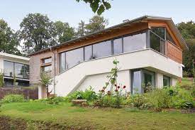 Weiteres beispiel für haus auf reifen kleines bauernhaus. Gunstiges Und Hochwertiges Bauen Am Hang Livvi De