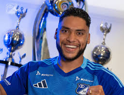 Don Julio: ¿Y Teo, qué pitos toca?