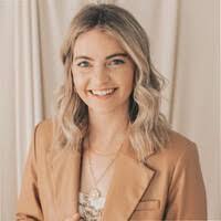 Dena Poole's Instagram, Twitter & Facebook