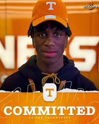 Breaking News: Tennessee's 2025 Recruiting Class Strengthened by Mansfield  4-Star CB Shamar Arnoux......  https://newzmole.com/breaking-news-tennessees-2025-recruiting-class-strengthened-mansfield-4-star-cb-shamar-arnoux/ 