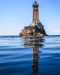 Le Phare De La Vieille Capsizun Iledesein Archipelexcursions Boat Ocean Bretagnetourisme Finisteretourisme Maco Lighthouse Lighthouse Lighting Bretagne