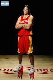 Debutó en pretemporada con derrota ante new orleans hornets , jugando 23 minutos, anotando 8 puntos y capturando 7 rebotes. Luis Scola