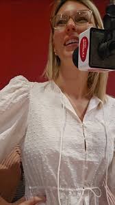 Dans cet extrait ma cette chronique mariage à @rythme1029 je t'explique  pourquoi il faut finaliser le planning complet de la journée et de  contacter chaque fournisseur pour valider les détails., Une ...