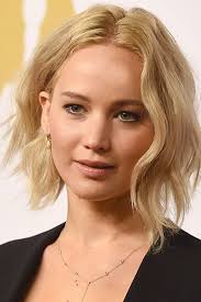 Stuck on how to style your short hair? How To Air Dry Your Hair And Not Look Like A Poodle Air Dry Hair Blow Dry Hair Dry Curls