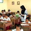 Guru dapat memberi siswa tangga yang dapat membantu siswa mencapai tingkat pemahaman yang lebih tinggi, namun harus diupayakan agar siswa sendiri yang. Https Encrypted Tbn0 Gstatic Com Images Q Tbn And9gcq7qp3rj5yp3ff0ten1utvocu3imgq6wy5wcmn4fhviznjvbb Usqp Cau