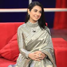 Actor sara ali khan shared a picture from the dinner party she attended at designer manish malhotra's house along with her mother, amrita singh. Sarah Khan Is The Epitome Of Beauty And Grace Pictures Lens