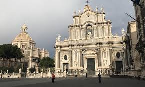 Ritirata la patente a 14 furbetti della corsia d'emergenza. Catania Italien Tourismus In Catania Tripadvisor