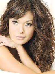 5 hairstyles for constantly frizzy hair. Cool Haircut For Wavy Frizzy Hair Naturalcurlyhair Curly Hair Styles Naturally Medium Hair Styles Haircuts For Curly Hair