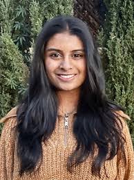 Christie Knowles's Instagram, Twitter & Facebook