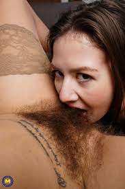 Hairy mature twats