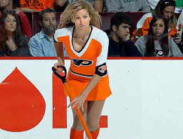 Caught Looking: Flyers Ice Girls - Crossing Broad