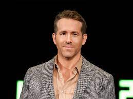 Ryan reynolds (23 of october 1976). Rwl6k9roa9mkm