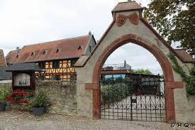 ⌚ öffnungszeiten | adresse | ☎ telefonnummer bei gelbeseiten.de ansehen. Eltville Rheingau Stadtturm Rheingau Fachwerkhauser Gelbe Haus In Eltville Kurfurstliche Burg Eltville Anleger 511 Marktplatz Eltville Stadtbrunnen Eltville Sebastiansturm Stadtmauer Eltville Martinstor Eltville St Peter Und Paul Kirche El