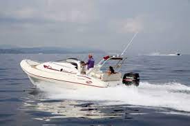 Usato stato fiart cabin aus zweiter hand mit motor und 8. Essai Nuova Jolly Prince 27 Cabin Voile Moteur