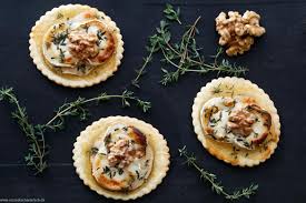 Ziegenkase Tartlet Mit Feigensenf Birne Walnuss Und Honig Emmikochteinfach Rezept Ziegenkase Leckeres Essen Rezepte