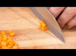 Fine macédoine of vegetables for a fine vegetable mixture, the vegetables should be chopped into cubes 4 mm x 4 mm x 4 mm (1/6th inch each side.) to do a macédoine of vegetables, the first step is to peel and wash the vegetable. Learn Vegetable Dice Cuts Different Cubes Sizes From Macedoine To Brunoise Youtube