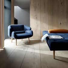 Die Von Oki Sato Designte Fusion Kollektion Ist Von Origami Inspiriert Und Verbindet So Japanische Asthetik Und Danis In 2019 Boconcept Sessel Und Furniture