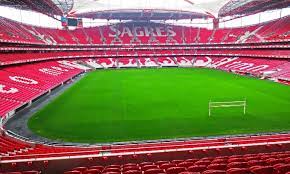 1,7 млн подписчиков, 676 подписок, 7 418 публикаций — посмотрите в instagram фото и видео sport lisboa e benfica (@slbenfica). Uragan Razrushil Domashnij Stadion Benfiki Futbol Xsport Ua