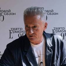 Олег меньшиков — популярный советский и российский актер театра и кино, театральный режиссер. Teatr Ermolovoj Otmenil Spektakli S Menshikovym Iz Za Sostoyaniya Ego Zdorovya Teatr Kultura Lenta Ru