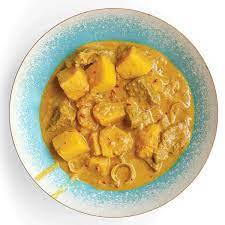 Kaeng Karii Yellow Curry With Beef And Potatoes Saveur Beef And Potatoes Asian Recipes Indian Food Recipes