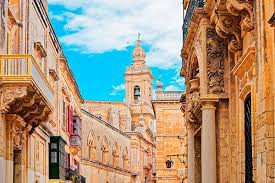 Malta, island country located in the central mediterranean sea with a close historical and cultural president, fondation de malte. Malta Reisefuhrer Aldi Reisen