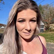 Help us wish our Bonny the happiest birthday today! We are so proud of the  woman, mother, wife, daughter, auntie, sister, stylist, and friend she is  to so many..we love you Blue!!