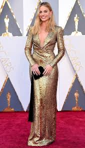 14 Stars Who Dressed Like Actual Oscars At The Academy Awards Award Show Dresses Red Carpet Oscars Celebrity Dresses